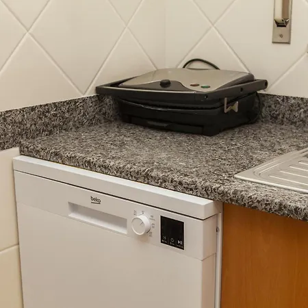 B73 - Luz Sun לאגוּ‏ש