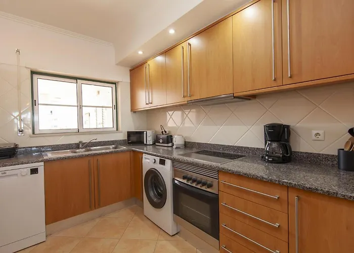 B73 - Luz Sun Apartment
