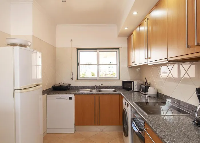 Apartment B73 - Luz Sun *