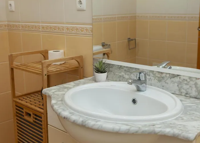 B73 - Luz Sun Apartment